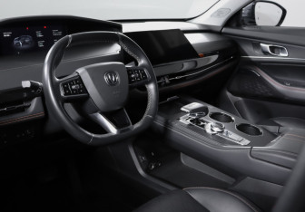 Подержанный автомобиль Changan UNI-K 2024 года (14 фото)