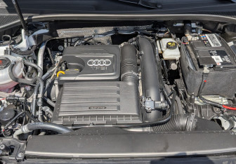 Подержанный автомобиль Audi Q3 2023 года (9 фото)