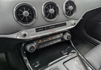 Подержанный автомобиль Kia Stinger 2019 года (25 фото)