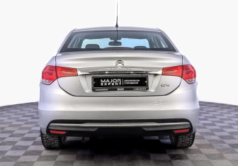 Подержанный автомобиль Citroen C4 Sedan 2020 года (6 фото)