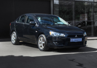 Подержанный автомобиль Mitsubishi Lancer Sedan 2008 года (3 фото)
