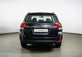 Подержанный автомобиль Subaru Outback Wagon 2011 года (6 фото)