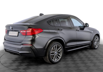 Подержанный автомобиль BMW X4 2017 года (5 фото)