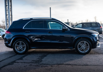 Подержанный автомобиль Mercedes-Benz GLE 2018 года (4 фото)