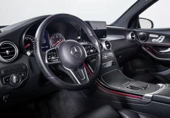 Подержанный автомобиль Mercedes-Benz GLC Coupe 2021 года (14 фото)