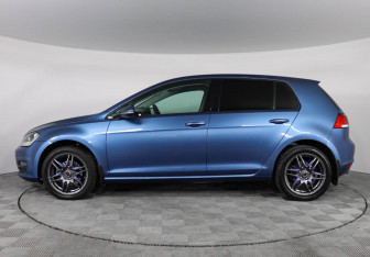 Подержанный автомобиль Volkswagen Golf Hatchback 2014 года (8 фото)