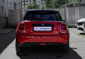 Подержанный автомобиль MINI Hatch 2019 года (5 фото)