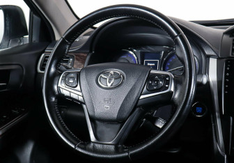 Подержанный автомобиль Toyota Camry Sedan 2016 года (13 фото)