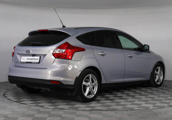 Подержанный автомобиль Ford Focus Hatchback 2011 года (5 фото)