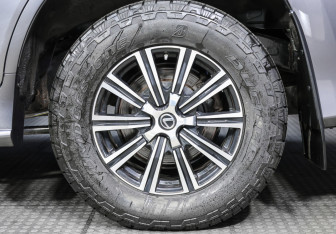 Подержанный автомобиль Lexus LX 2019 года (26 фото)