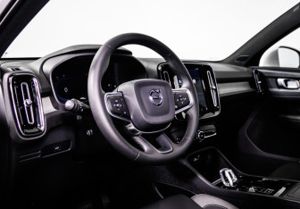 Новый Volvo XC40 2024 (10 фото)