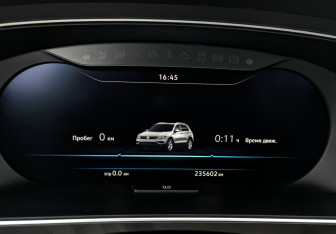 Подержанный автомобиль Volkswagen Tiguan 2017 года (26 фото)