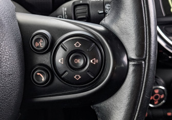 Подержанный автомобиль MINI Hatch 2018 года (28 фото)