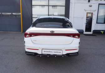 Подержанный автомобиль Kia K5 2020 года (6 фото)