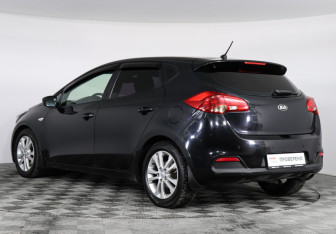 Подержанный автомобиль Kia Ceed Hatchback 2012 года (7 фото)