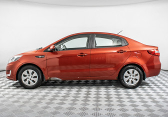 Подержанный автомобиль Kia Rio Sedan 2012 года (8 фото)