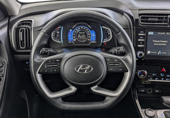 Подержанный автомобиль Hyundai Creta 2021 года (22 фото)