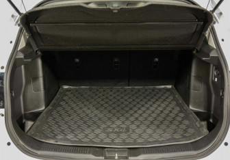 Подержанный автомобиль Suzuki SX4 Hatchback 2019 года (24 фото)