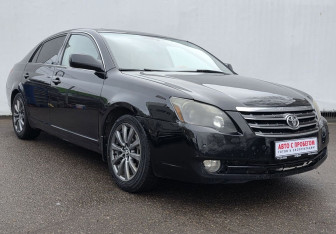 Подержанный автомобиль Toyota Avalon 2005 года (3 фото)