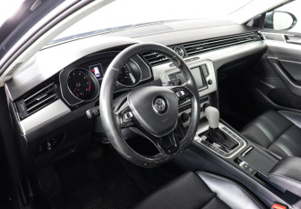 Подержанный автомобиль Volkswagen Passat Wagon 2016 года (5 фото)