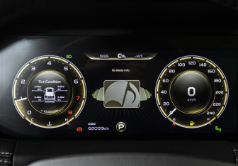 Подержанный автомобиль Geely Okavango 2020 года (11 фото)