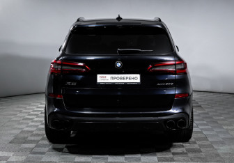 Подержанный автомобиль BMW X5 2019 года (6 фото)