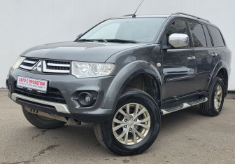 Подержанный автомобиль Mitsubishi Pajero Sport 2014 года (1 фото)
