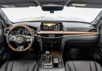 Подержанный автомобиль Lexus LX 2020 года (14 фото)