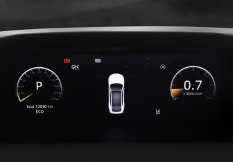 Подержанный автомобиль Changan UNI-V 2023 года (11 фото)