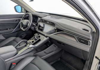 Подержанный автомобиль Geely Atlas Pro 2023 года (11 фото)