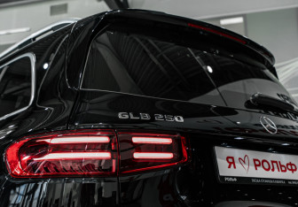 Новый Mercedes-Benz GLB 2024 (9 фото)