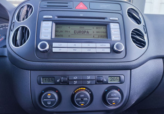 Подержанный автомобиль Volkswagen Golf Plus 2008 года (15 фото)