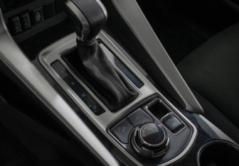 Подержанный автомобиль Mitsubishi Pajero Sport 2017 года (13 фото)