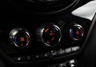 Подержанный автомобиль MINI Countryman 2018 года (16 фото)