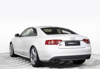 Подержанный автомобиль Audi S5 Coupe 2010 года (7 фото)
