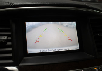 Подержанный автомобиль Infiniti QX60 2017 года (24 фото)