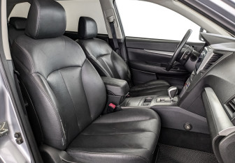 Подержанный автомобиль Subaru Outback Wagon 2011 года (24 фото)