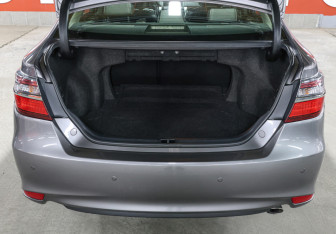 Подержанный автомобиль Toyota Camry Sedan 2014 года (10 фото)