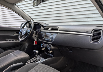 Подержанный автомобиль Kia Rio Hatchback 2020 года (10 фото)