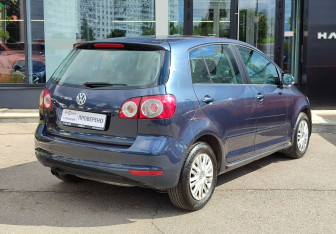 Подержанный автомобиль Volkswagen Golf Plus 2011 года (5 фото)
