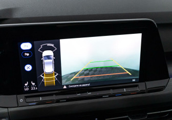 Подержанный автомобиль Volkswagen Golf Hatchback 2021 года (13 фото)