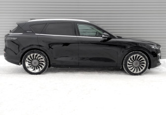 Подержанный автомобиль Voyah Free 2022 года (8 фото)