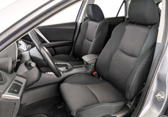 Подержанный автомобиль Mazda 3 Hatchback 2012 года (20 фото)