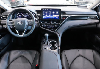 Новый Toyota Camry Sedan 2025 (19 фото)