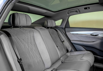 Новый Voyah Passion 2023 (12 фото)