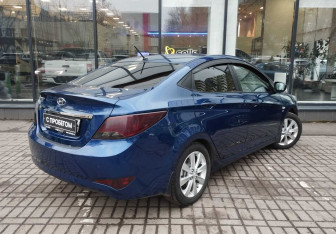 Подержанный автомобиль Hyundai Solaris Sedan 2015 года (8 фото)