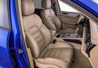 Подержанный автомобиль Porsche Macan 2015 года (24 фото)