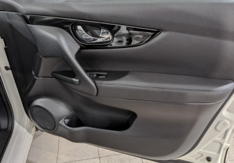 Подержанный автомобиль Nissan Qashqai 2014 года (25 фото)