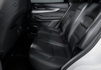 Подержанный автомобиль Exeed LX 2023 года (10 фото)