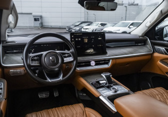 Подержанный автомобиль Tank 500 2023 года (14 фото)